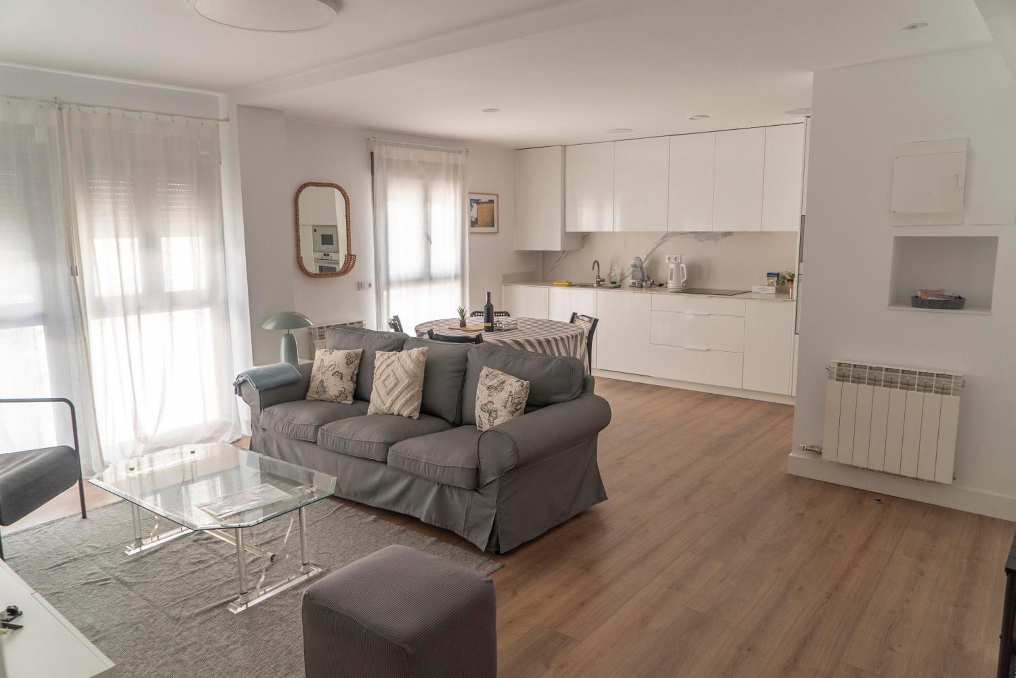 Apartamentos Riojaland En Lardero Con Garaje Exterior foto